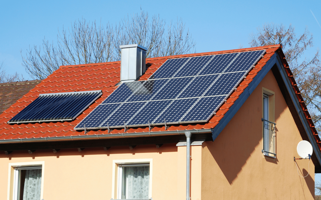 Impianto solare termico e fotovoltaico: differenze e vantaggi